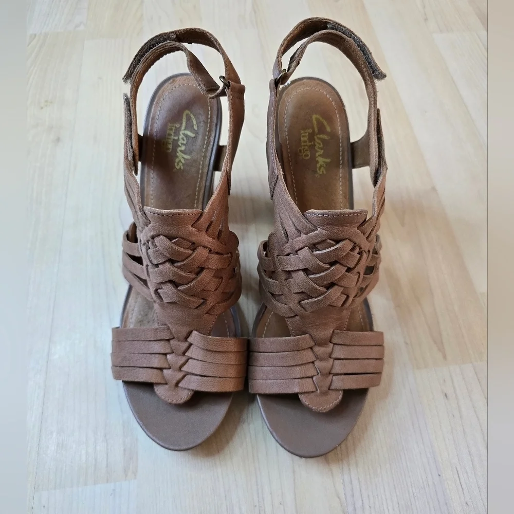 Clarks Indigo Strappy High Heels Size 8.5